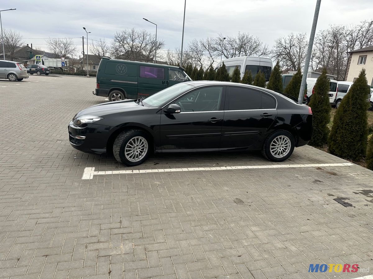 2013' Renault Laguna photo #2