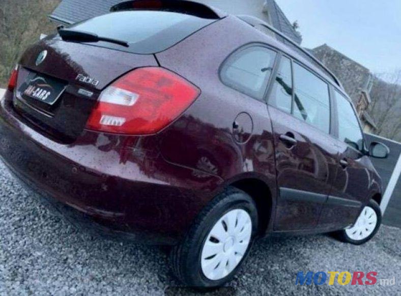 2011' Skoda Fabia photo #3