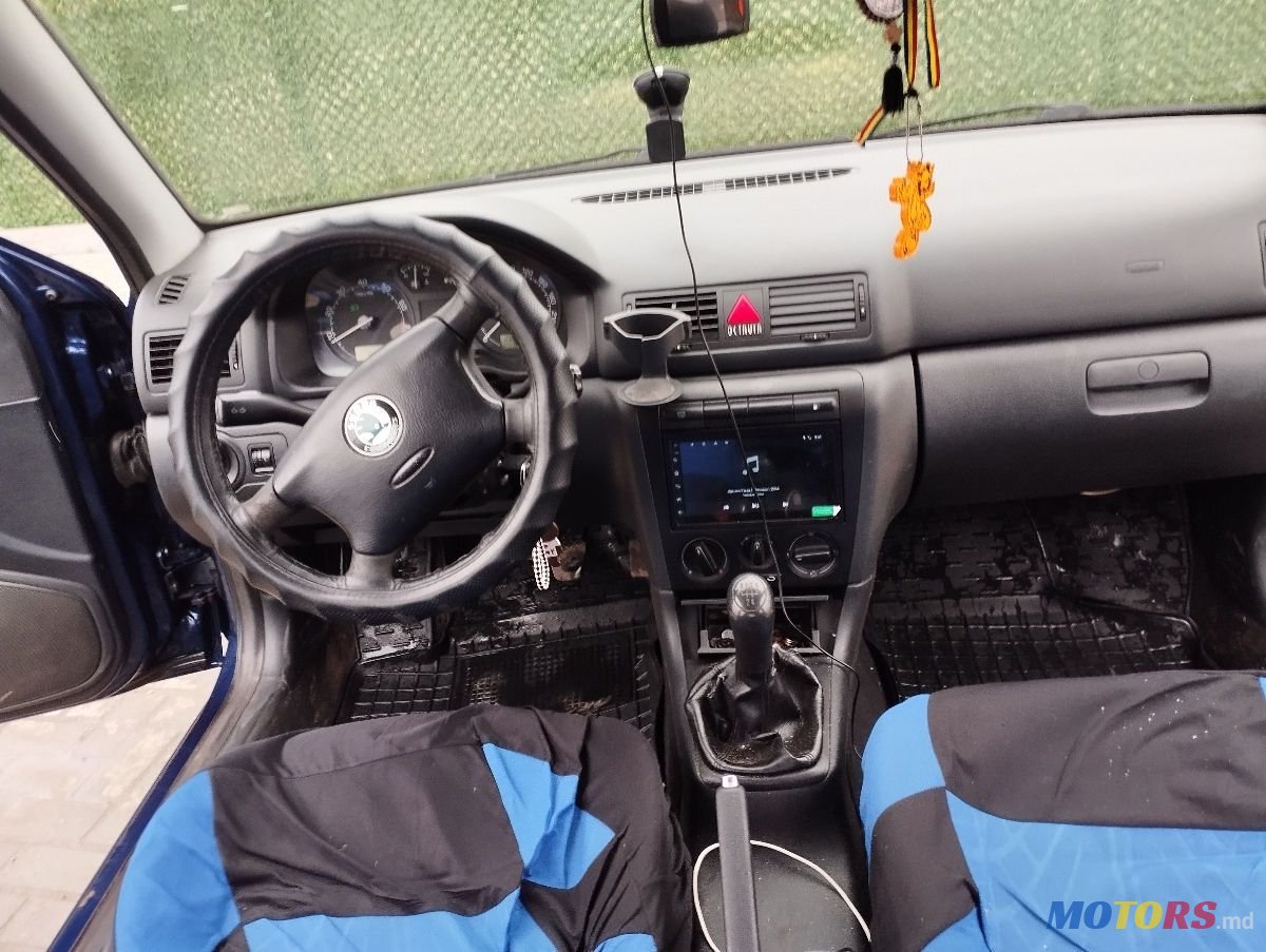 2009' Skoda Octavia photo #5