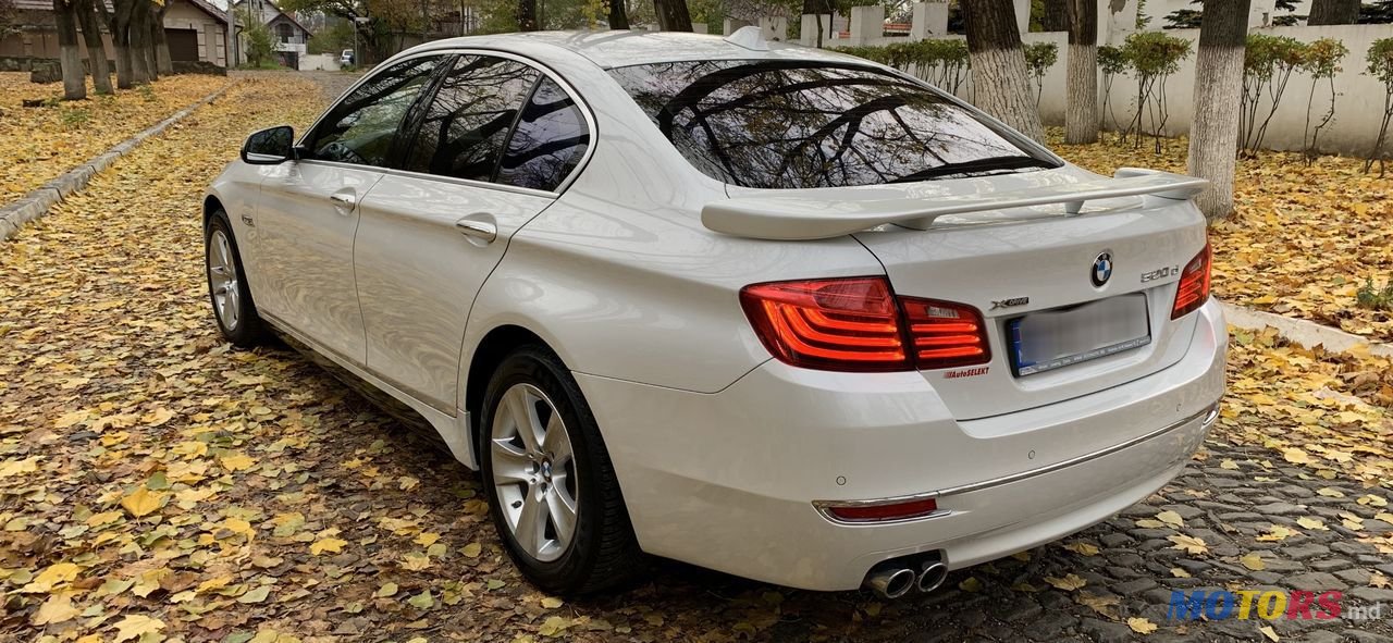 2014' BMW 5 Series photo #2