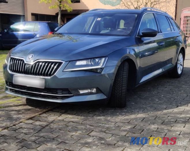 2019' Skoda Superb photo #2