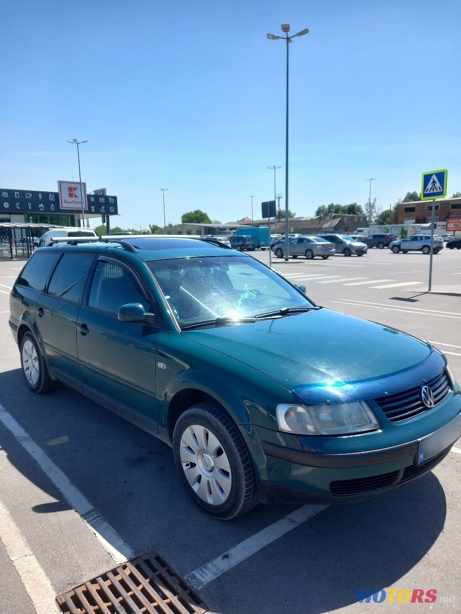 2000' Volkswagen Passat photo #5