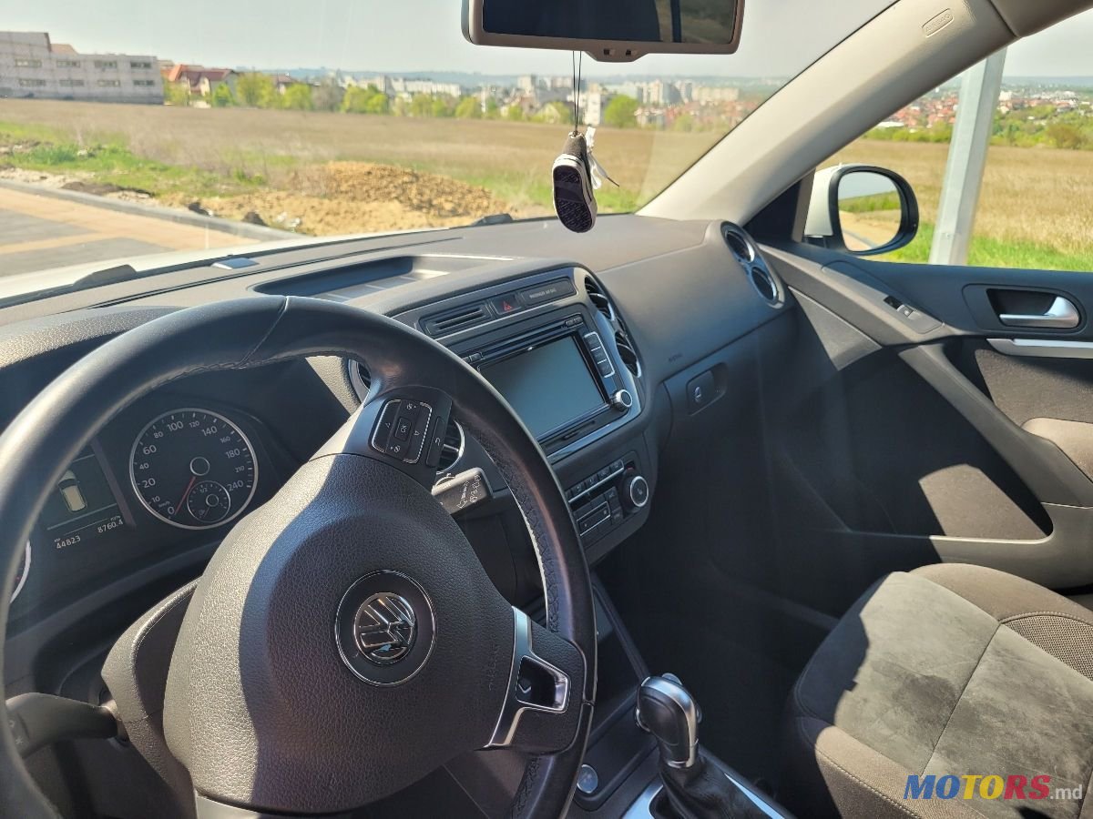 2014' Volkswagen Tiguan photo #3