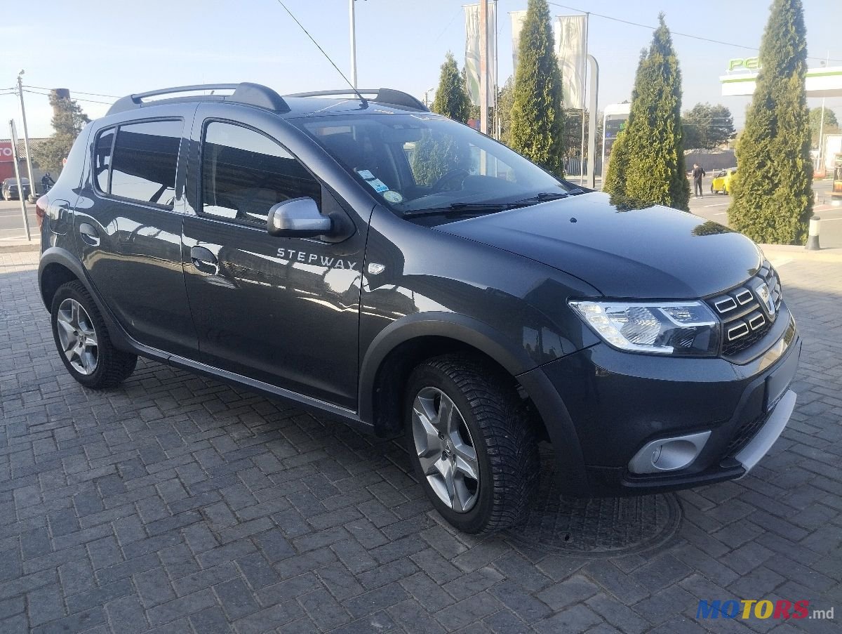 2017' Dacia Sandero Stepway photo #2