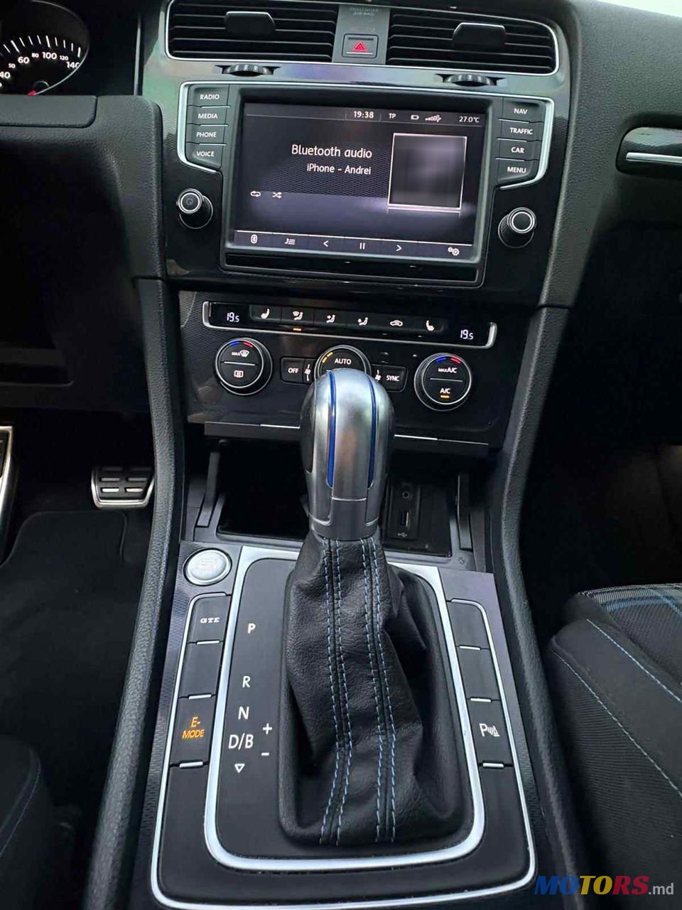 2014' Volkswagen Golf photo #5