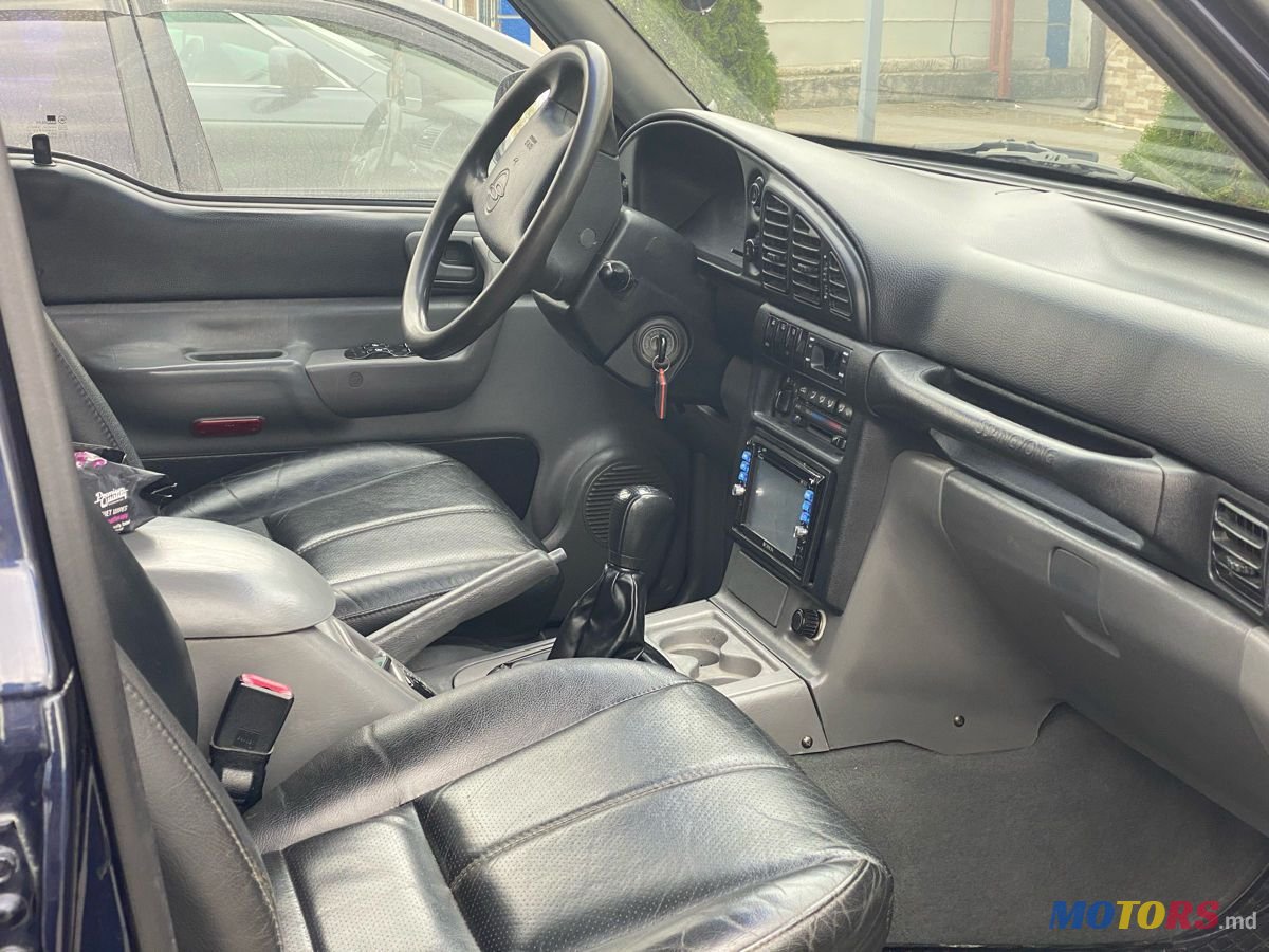 1998' SsangYong Musso photo #2