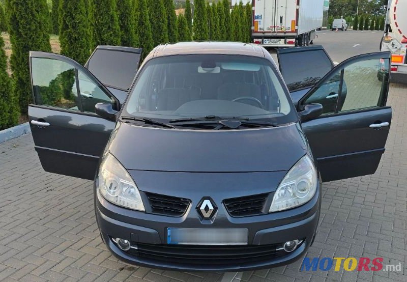 2009' Renault Grand Scenic photo #6