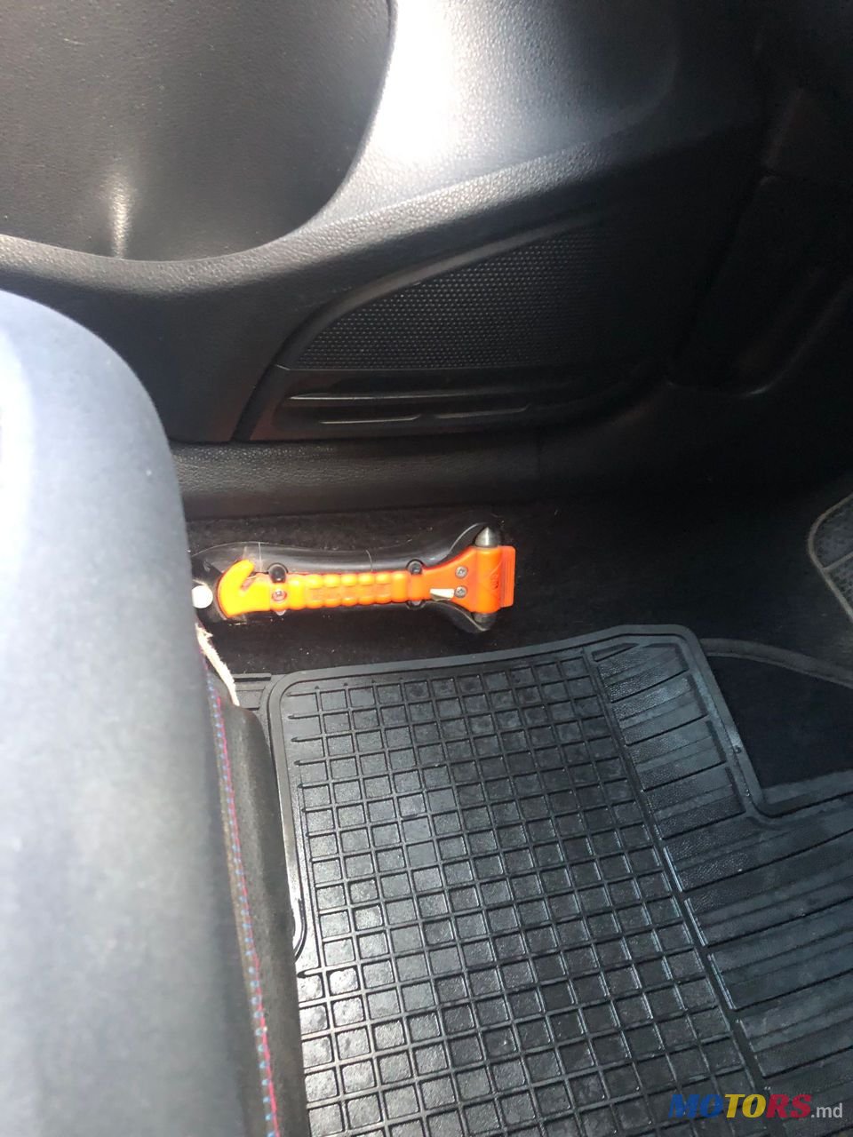 2011' Volkswagen Polo photo #6