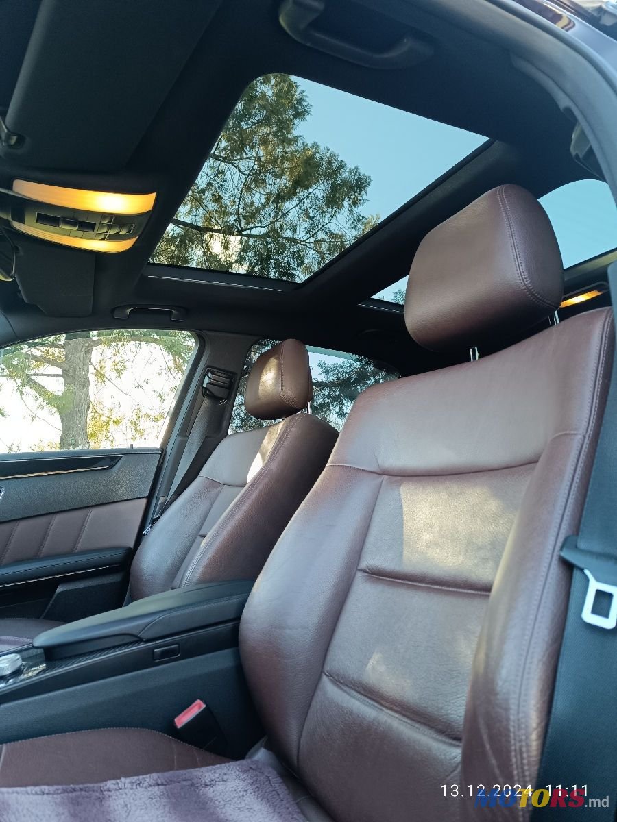 2009' Mercedes-Benz E-Class photo #2