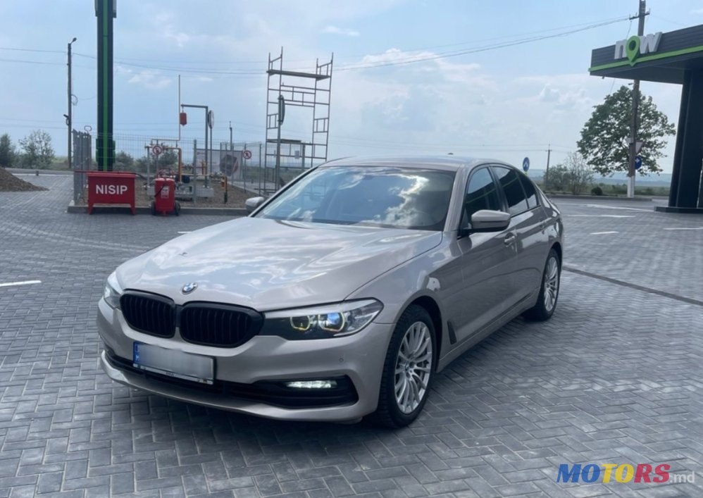 2017' BMW 5 Series G30 photo #7