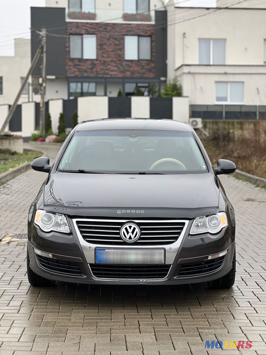 2008' Volkswagen Passat photo #2