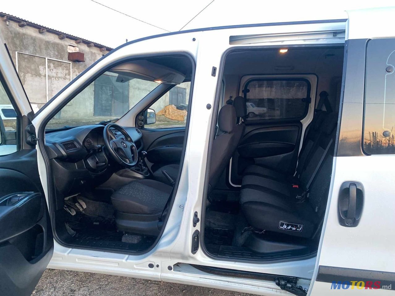 2015' Opel Combo photo #4