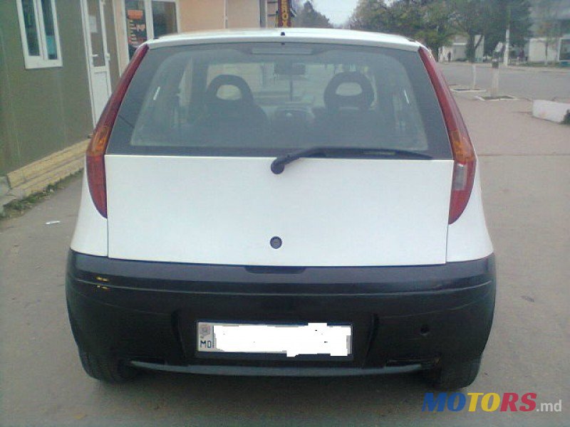 2002' Fiat Punto photo #5