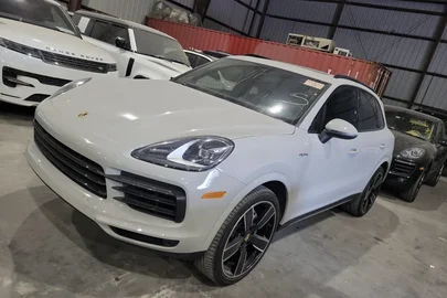 2020' Porsche Cayenne Ehybrid