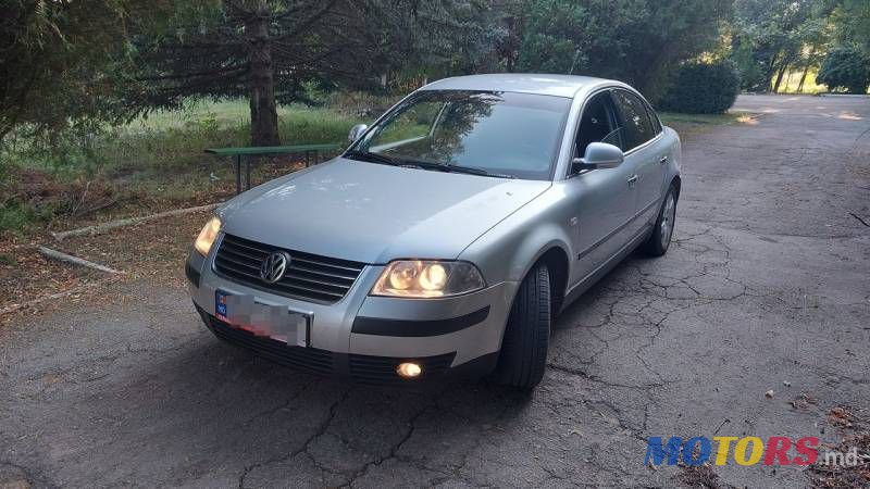 2003' Volkswagen Passat photo #1