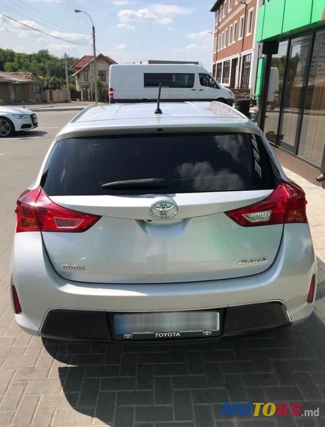 2014' Toyota Auris photo #4