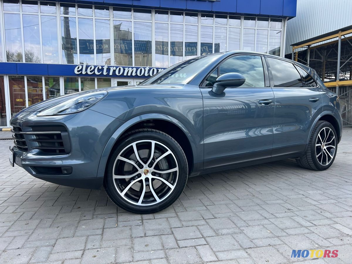 2019' Porsche Cayenne photo #3