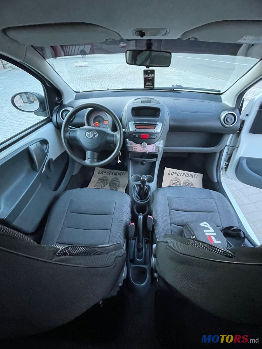 2009' Toyota Aygo photo #3