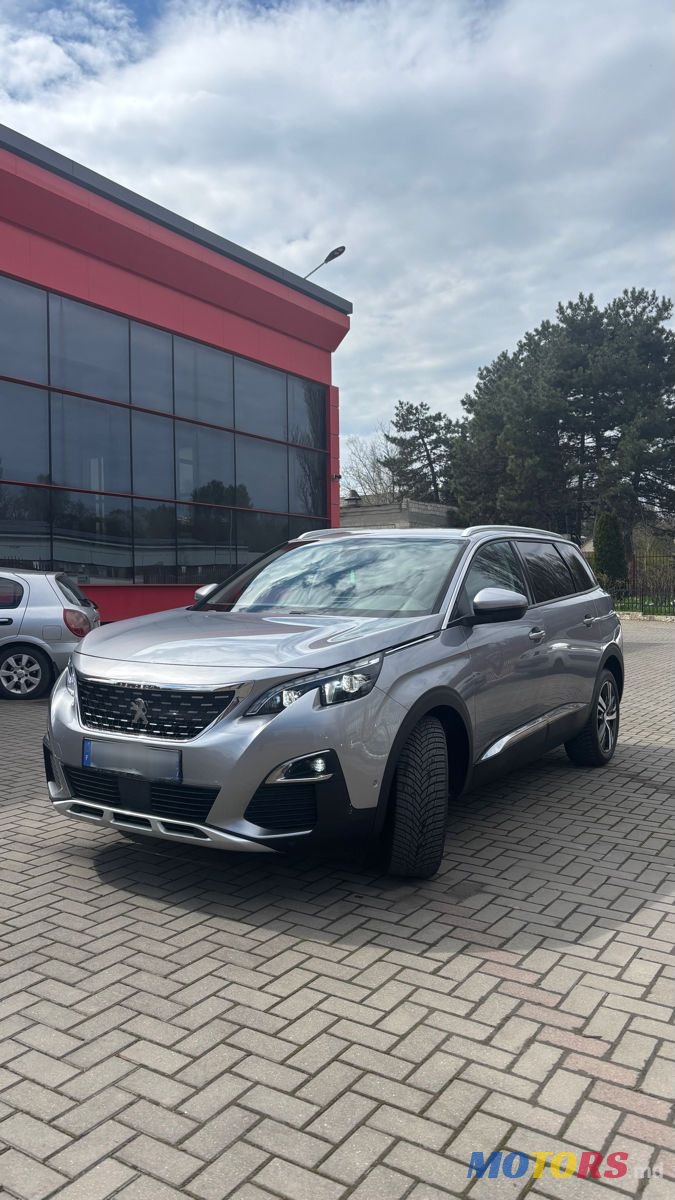 2019' Peugeot 5008 photo #2