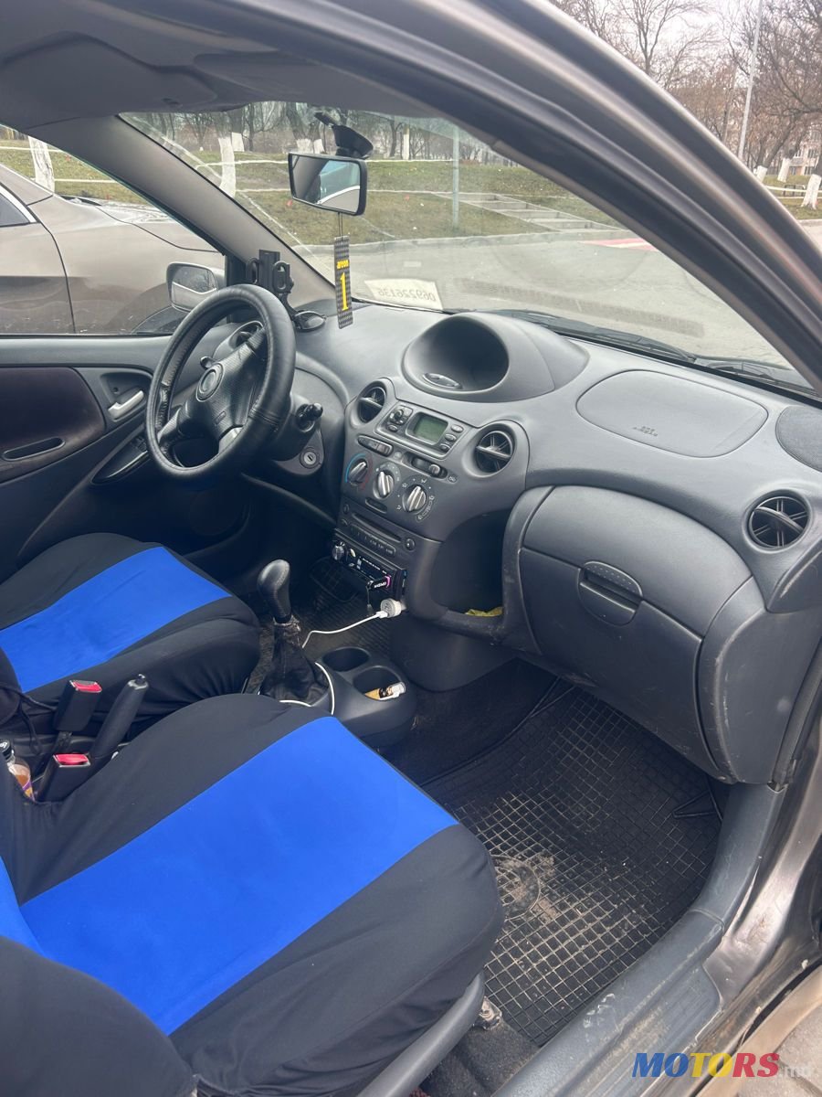 2000' Toyota Yaris photo #4