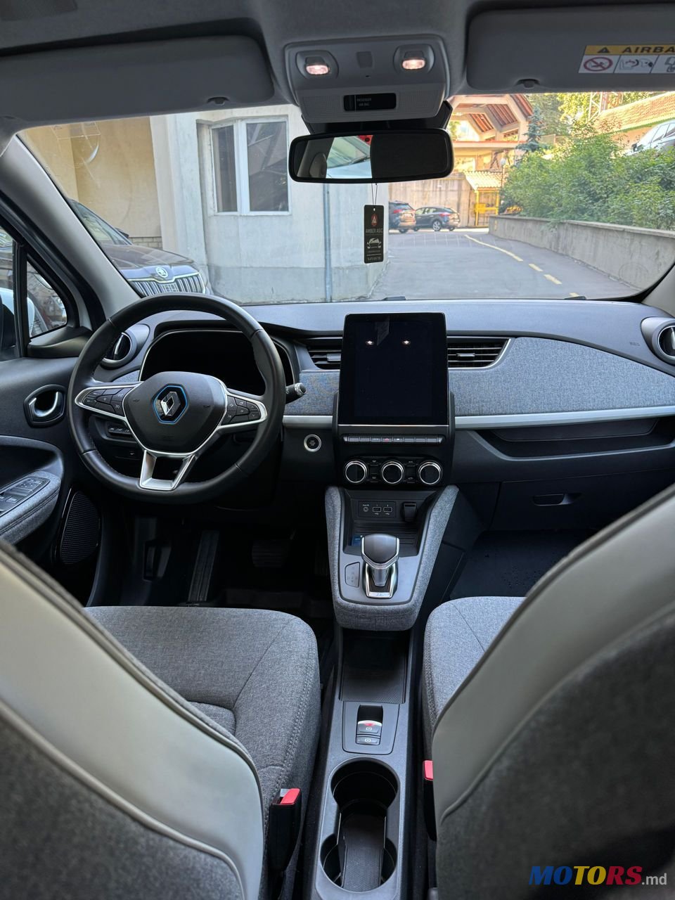 2020' Renault Zoe photo #6