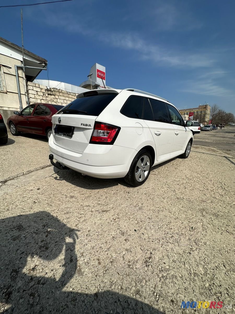 2015' Skoda Fabia photo #4