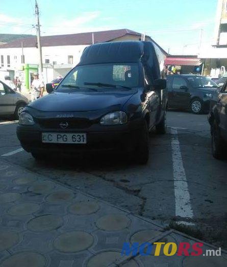 2001' Opel Combo photo #2