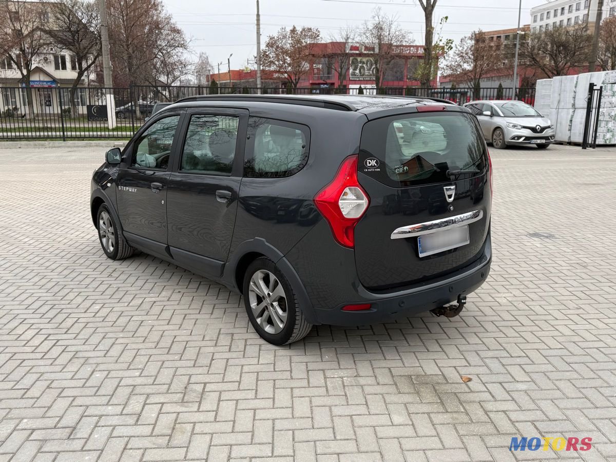 2016' Dacia Lodgy photo #5