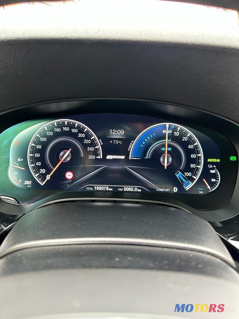 2018' BMW 5 Series photo #5