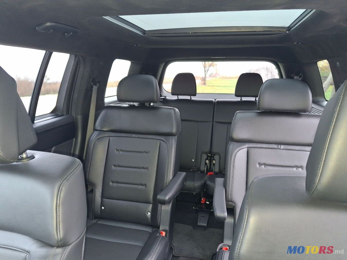 2024' Hyundai Santa Fe photo #3