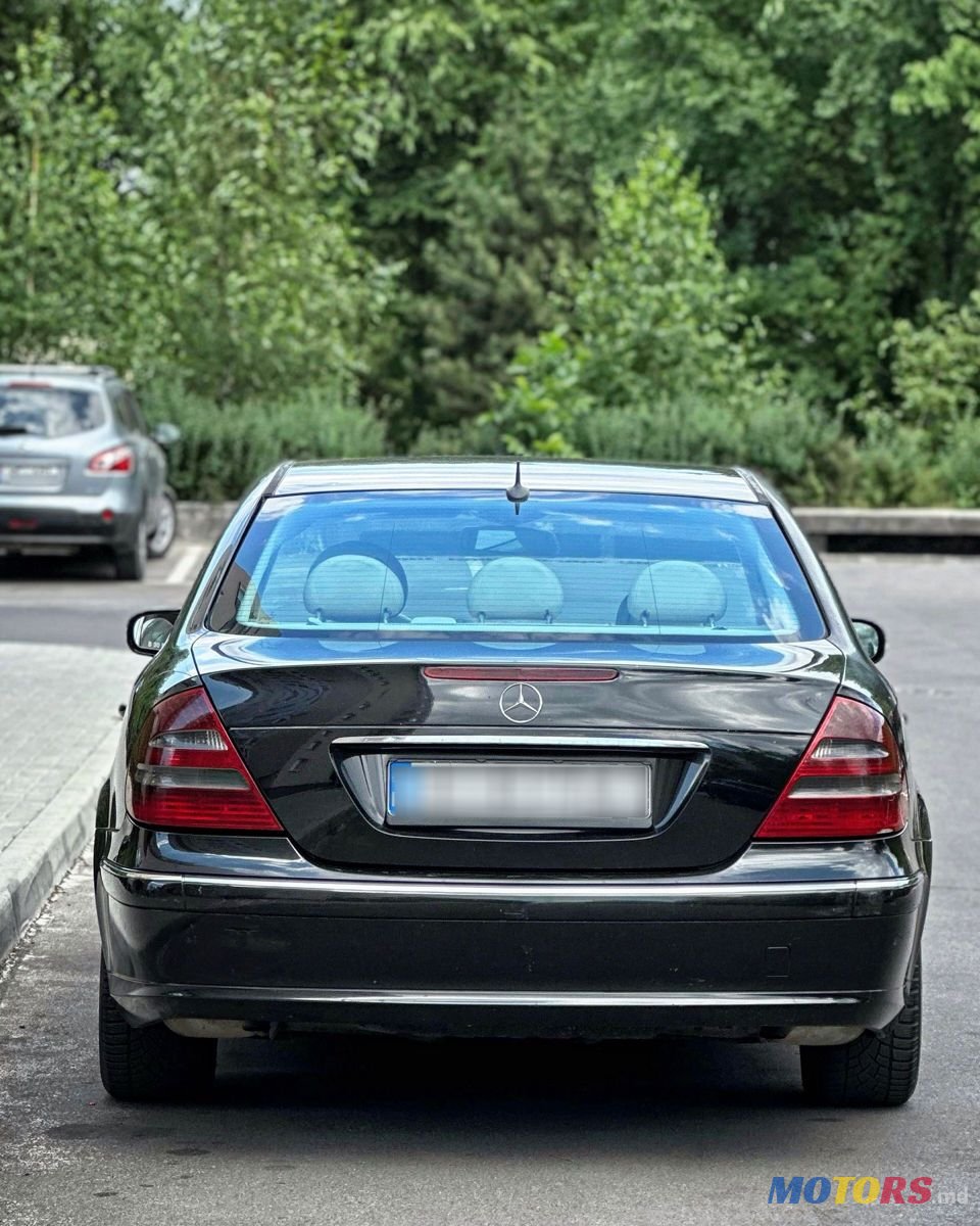 2005' Mercedes-Benz E Класс photo #5