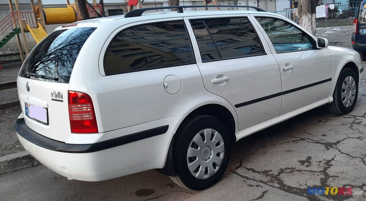 2007' Skoda Octavia photo #3