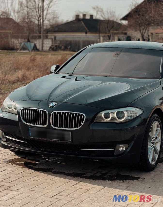 2010' BMW 5 Series photo #4
