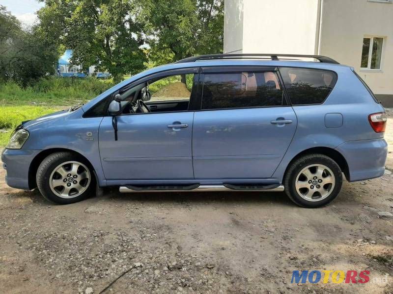 2005' Toyota Avensis photo #3