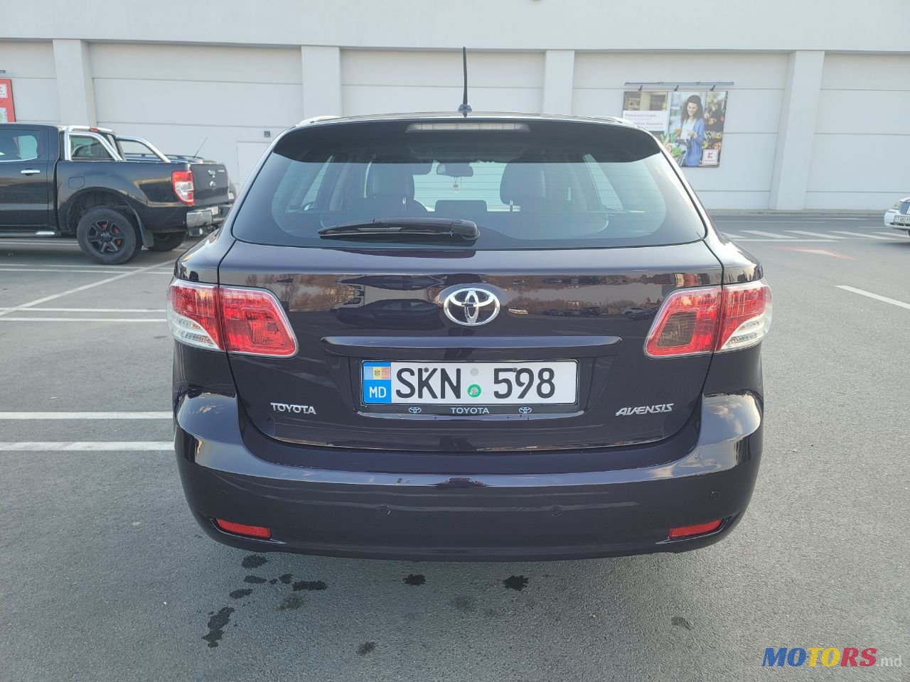 2010' Toyota Avensis photo #4