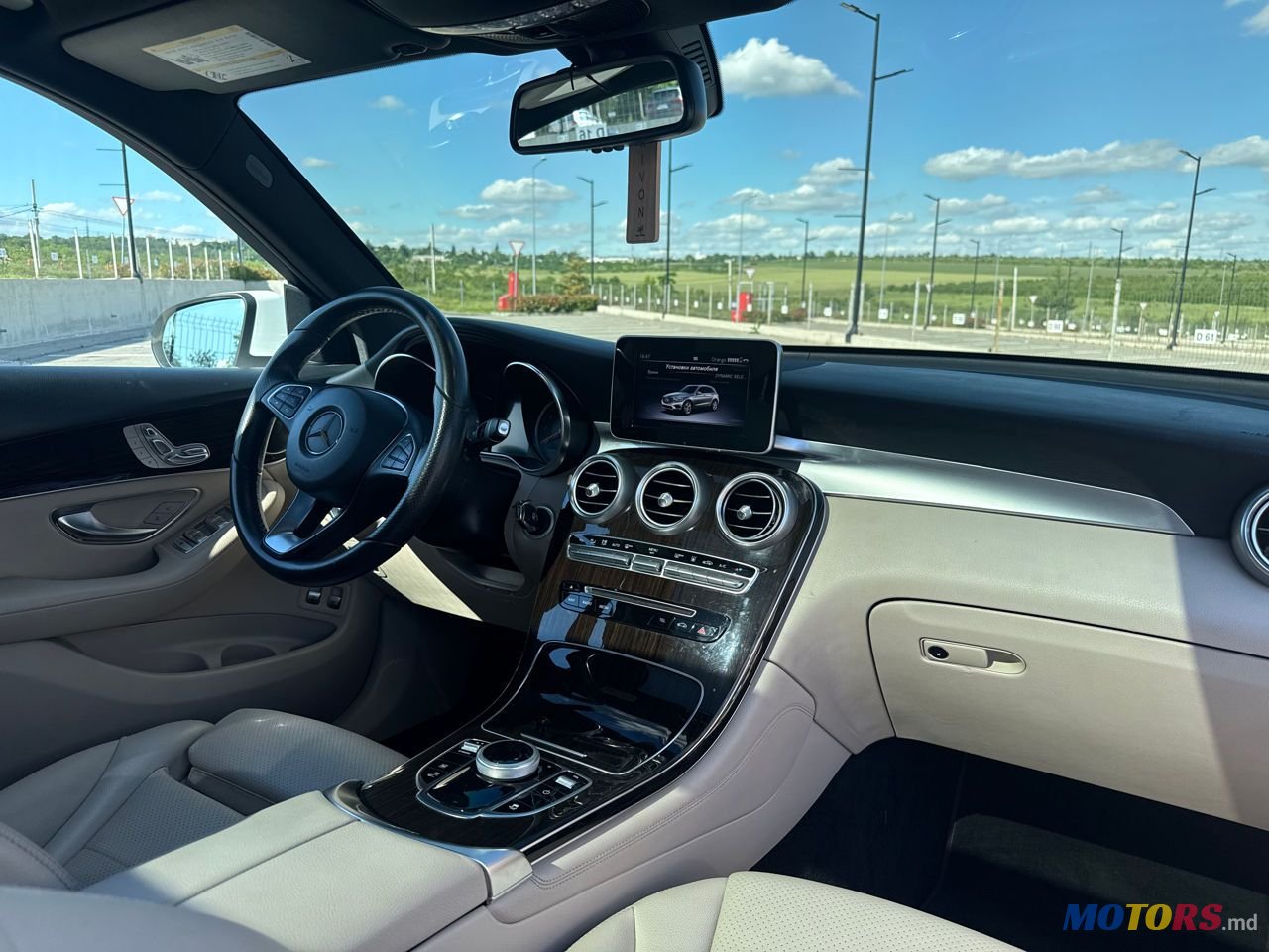 2018' Mercedes-Benz GLC photo #6