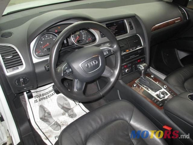 2013' Audi Q7 photo #2