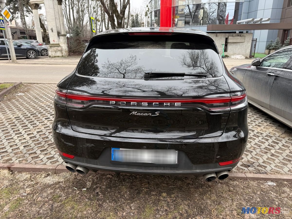 2020' Porsche Macan photo #2