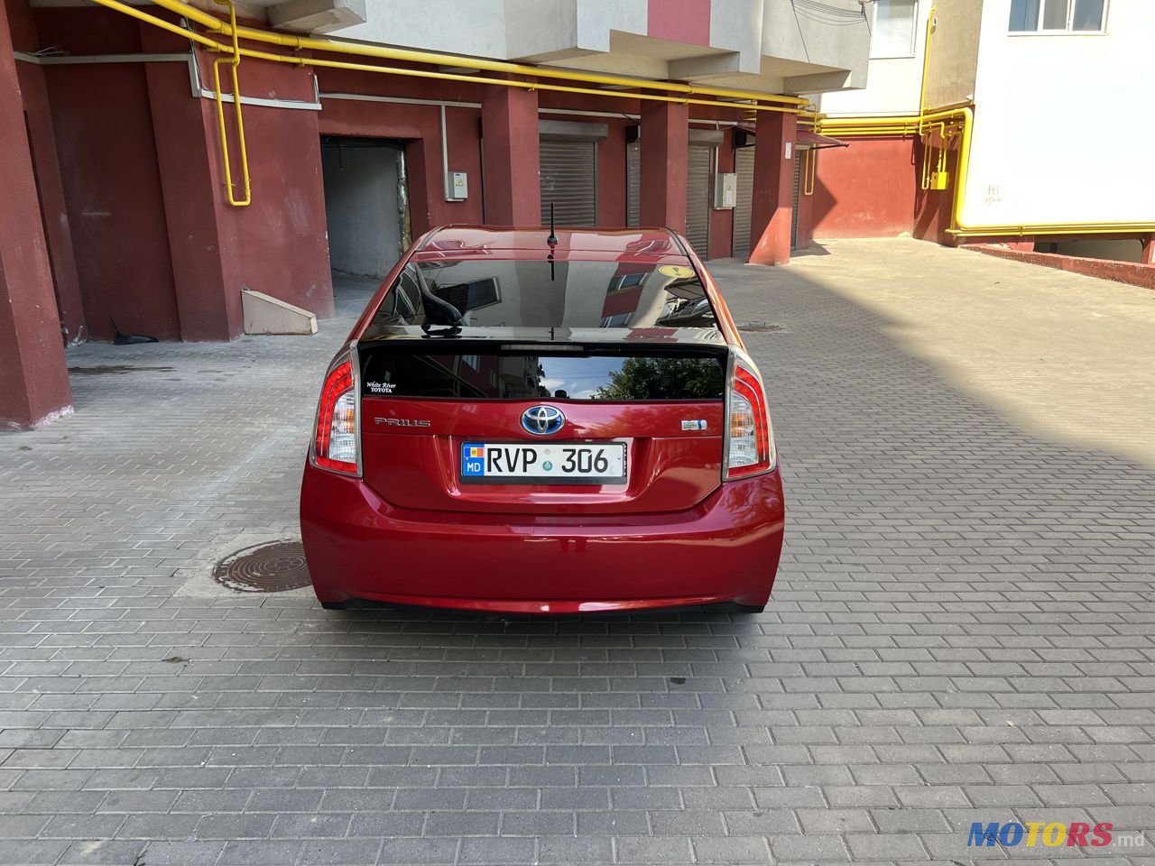 2013' Toyota Prius photo #5