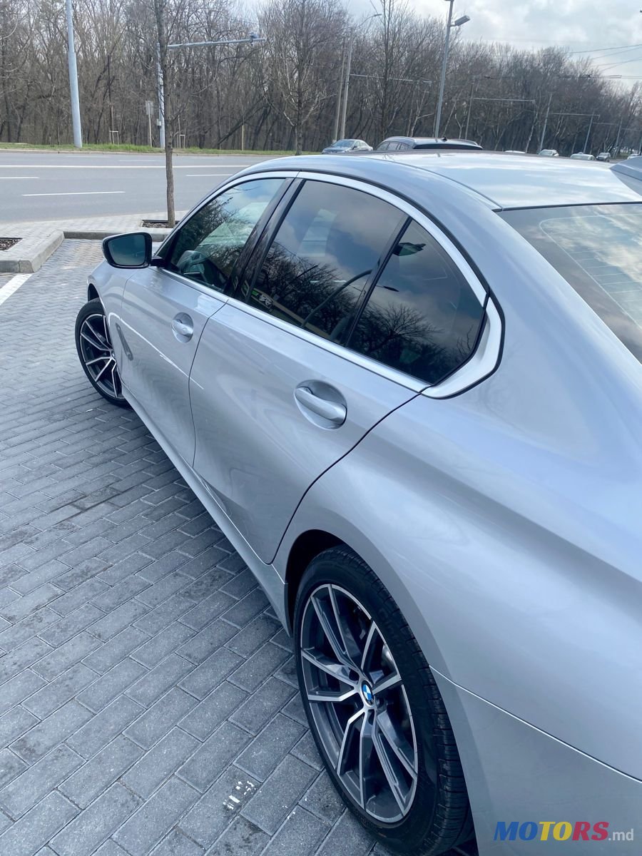2019' BMW 3 Series photo #2