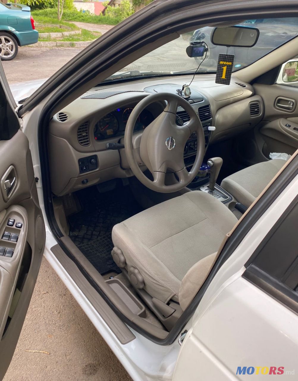 2005' Nissan Sentra photo #3