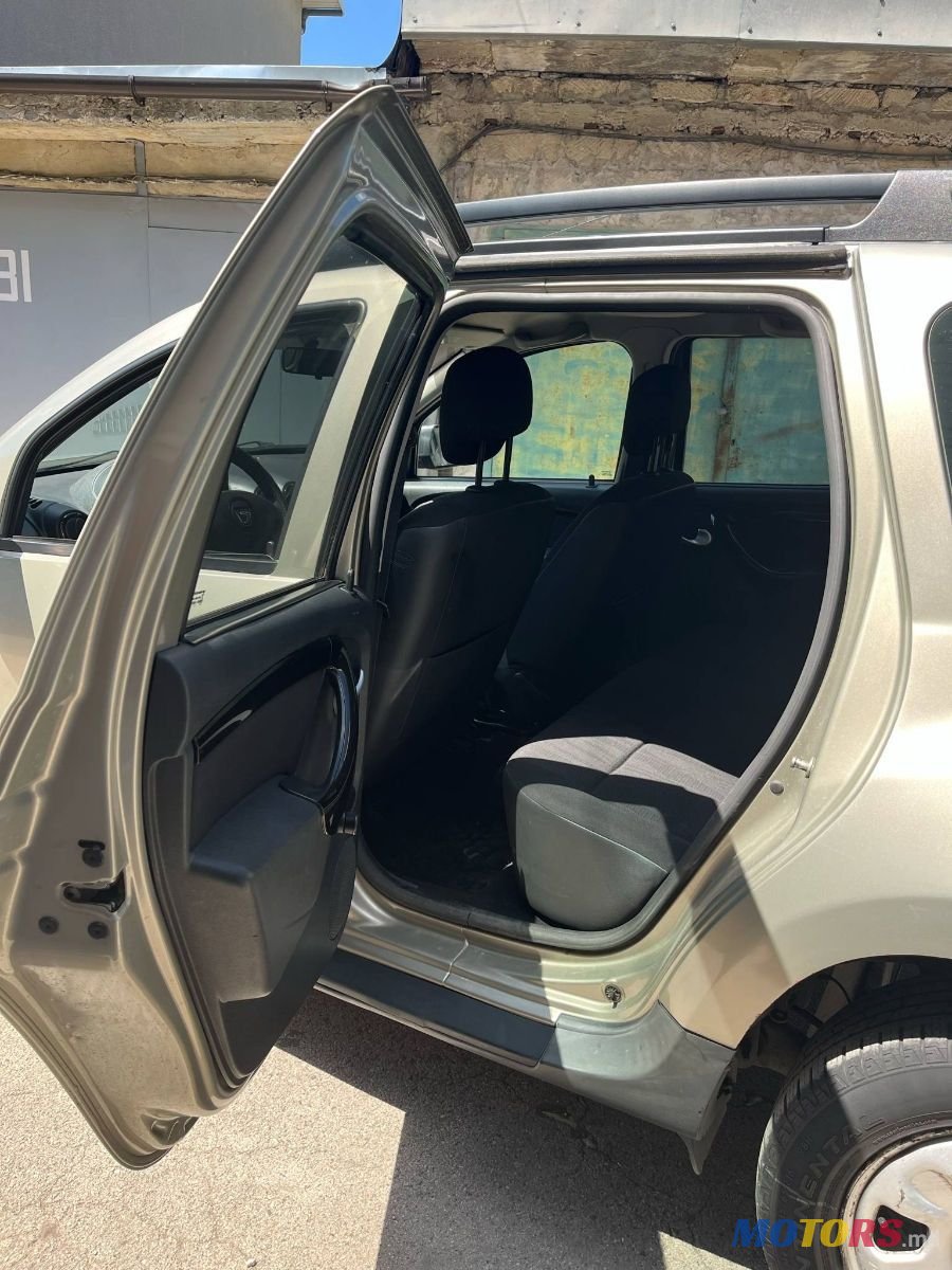 2011' Dacia Duster photo #6