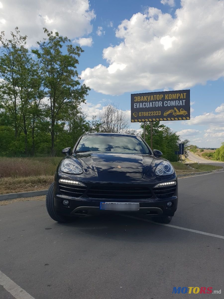 2013' Porsche Cayenne photo #2