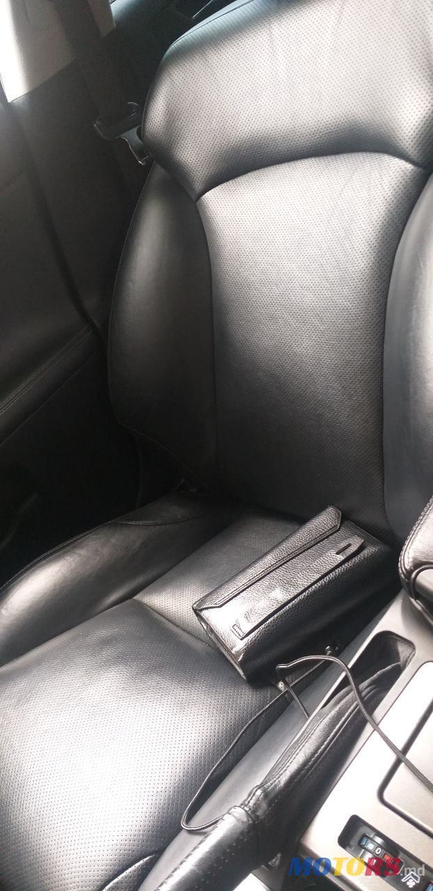 2010' Lexus Is Series photo #5