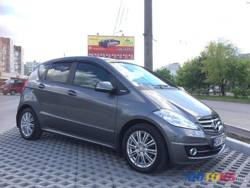 2011' Mercedes-Benz A-Class photo #1