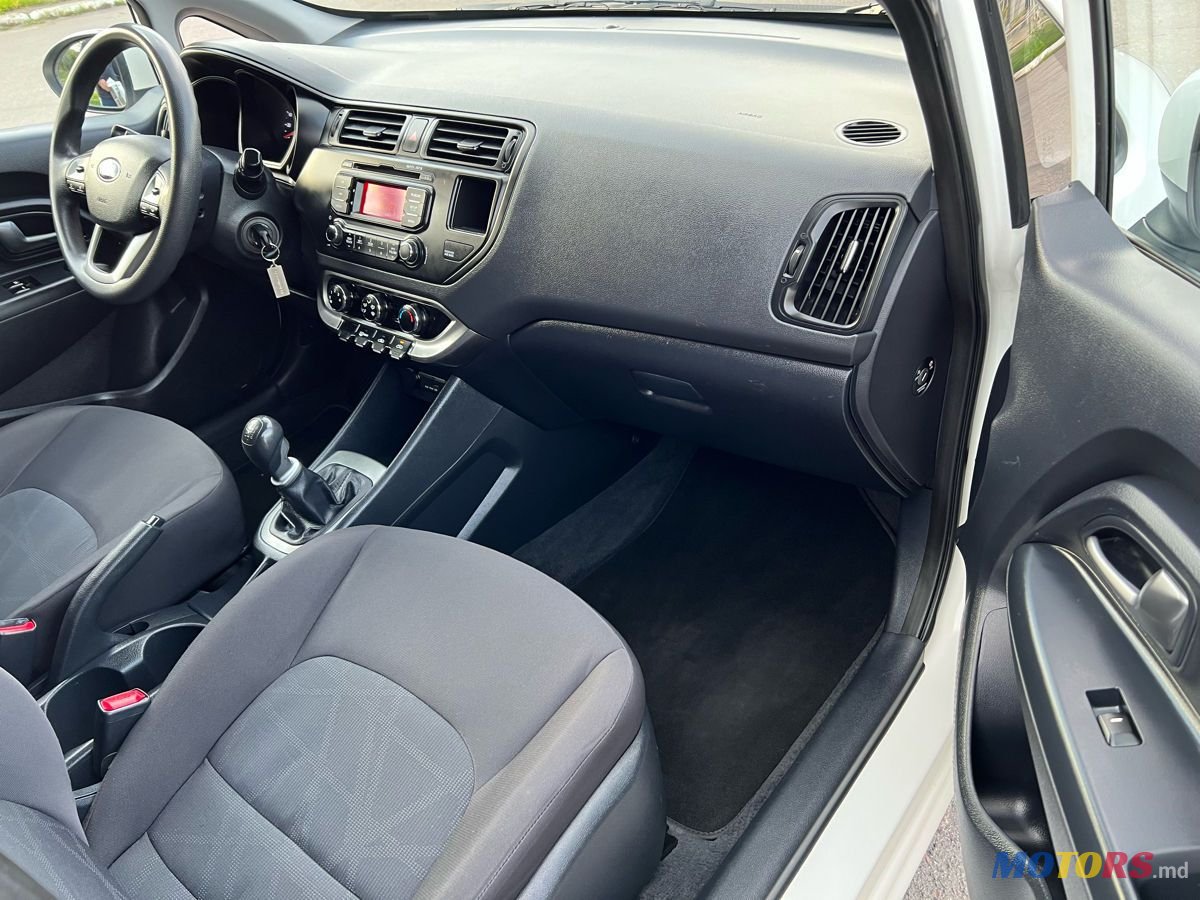 2013' Kia Rio photo #6