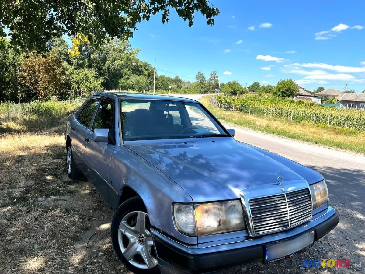 1993' Mercedes-Benz E-Class photo #3