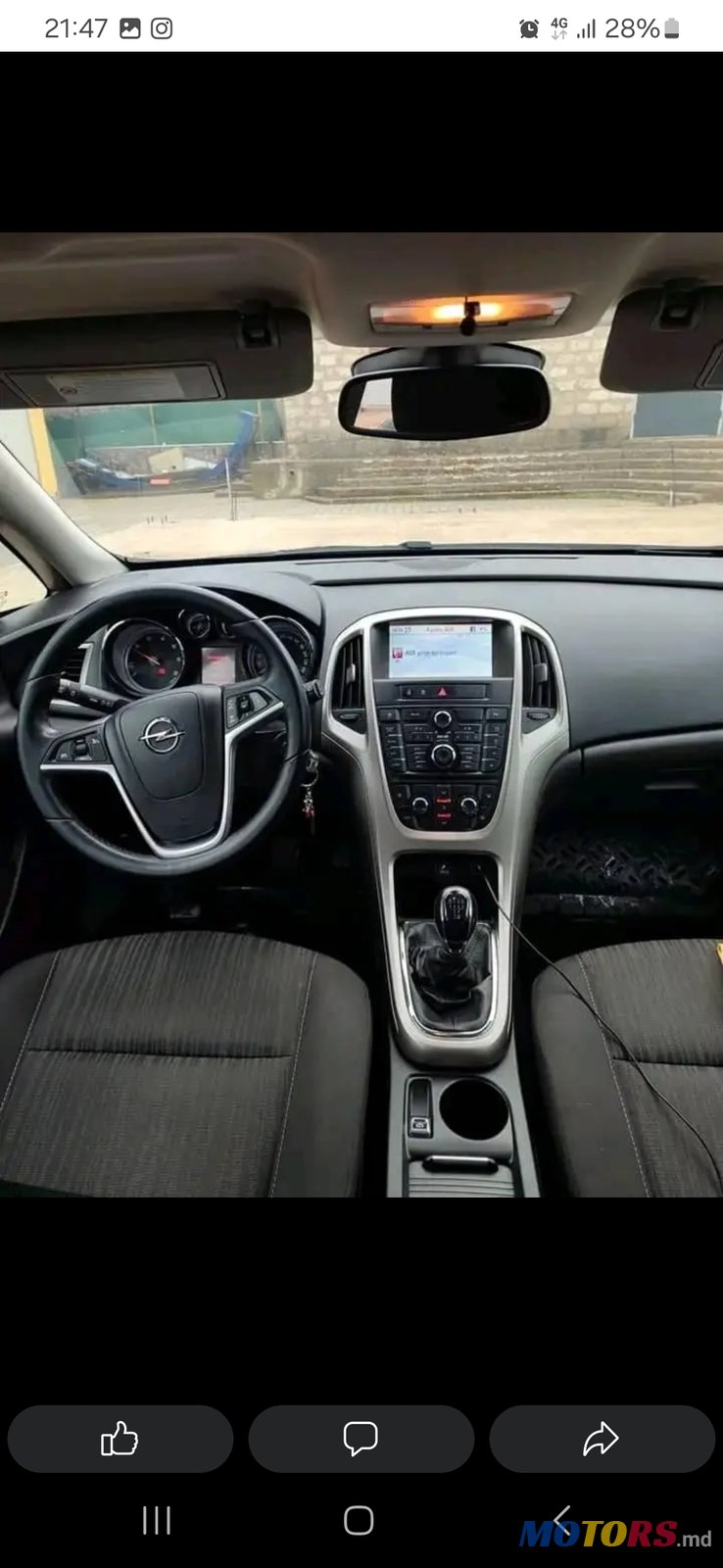 2011' Opel Astra J photo #2