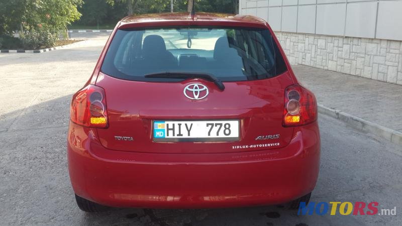 2008' Toyota Auris photo #2