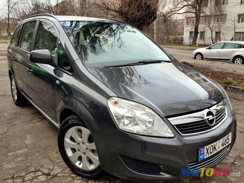 2009' Opel Zafira photo #1